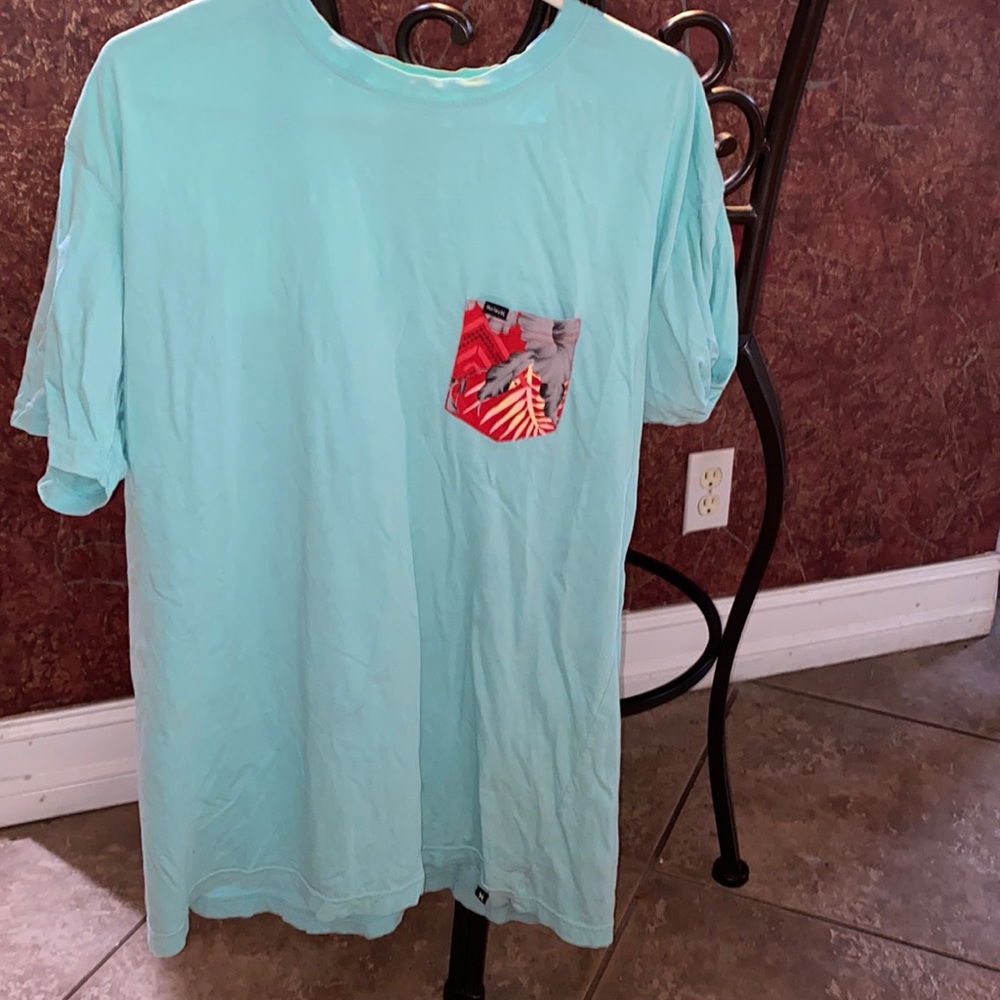 Hurley Men’s XL Pocket T-Shirt